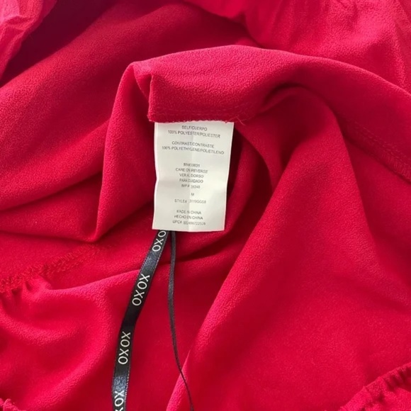 XOXO | Vintage Y2K Red Sleeveless Sheer Blouse with Gold Sequin Collar, Size M - Picture 12 of 13